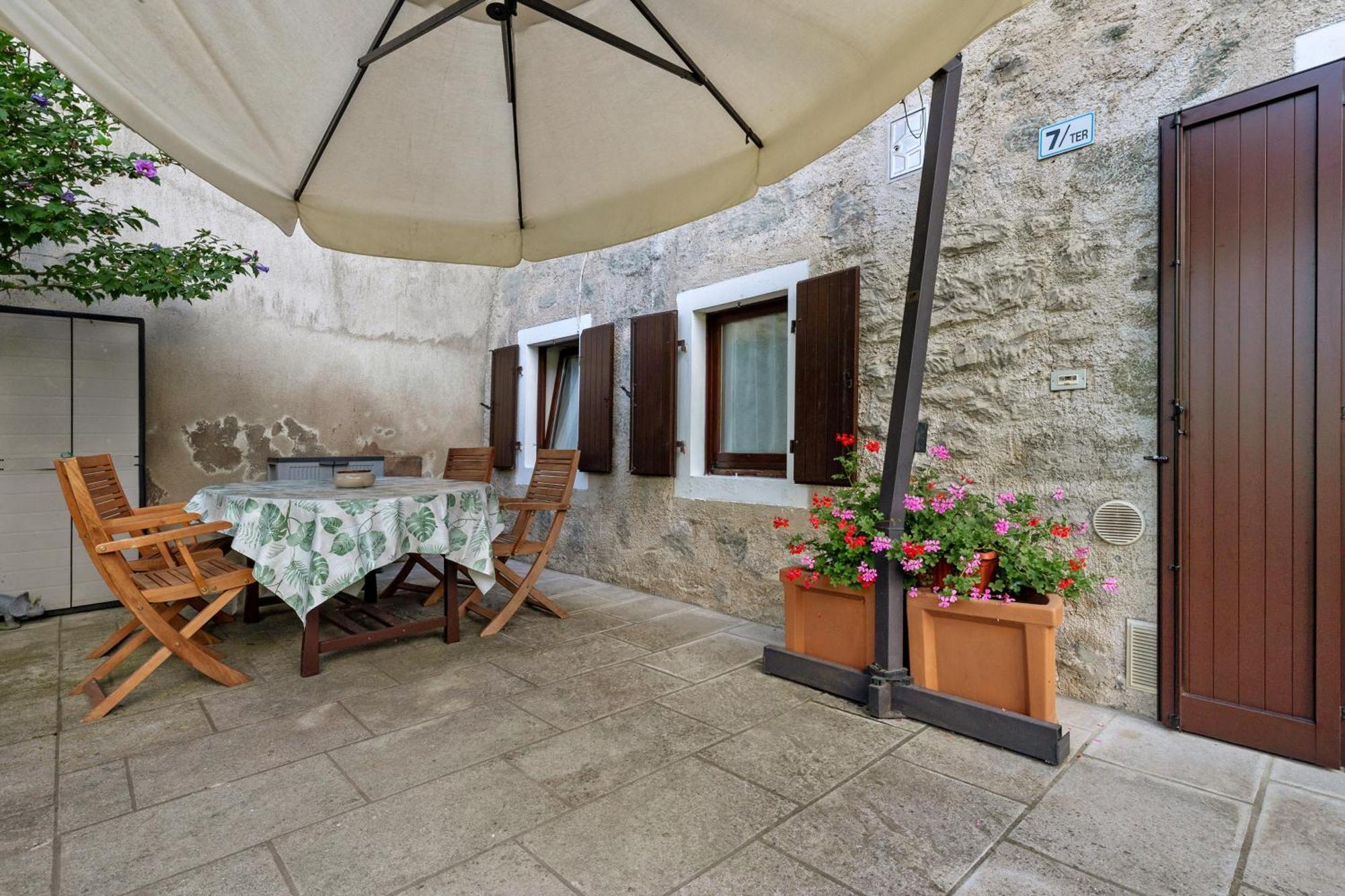 Antico Casolare Di Alice Villa Cares Luaran gambar